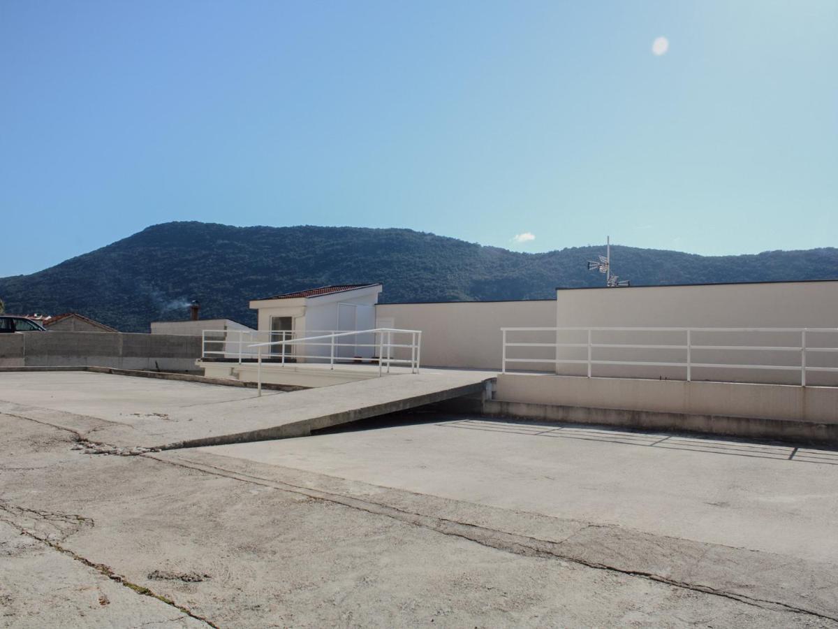 Apartments And Rooms Mato Неум Екстериор снимка