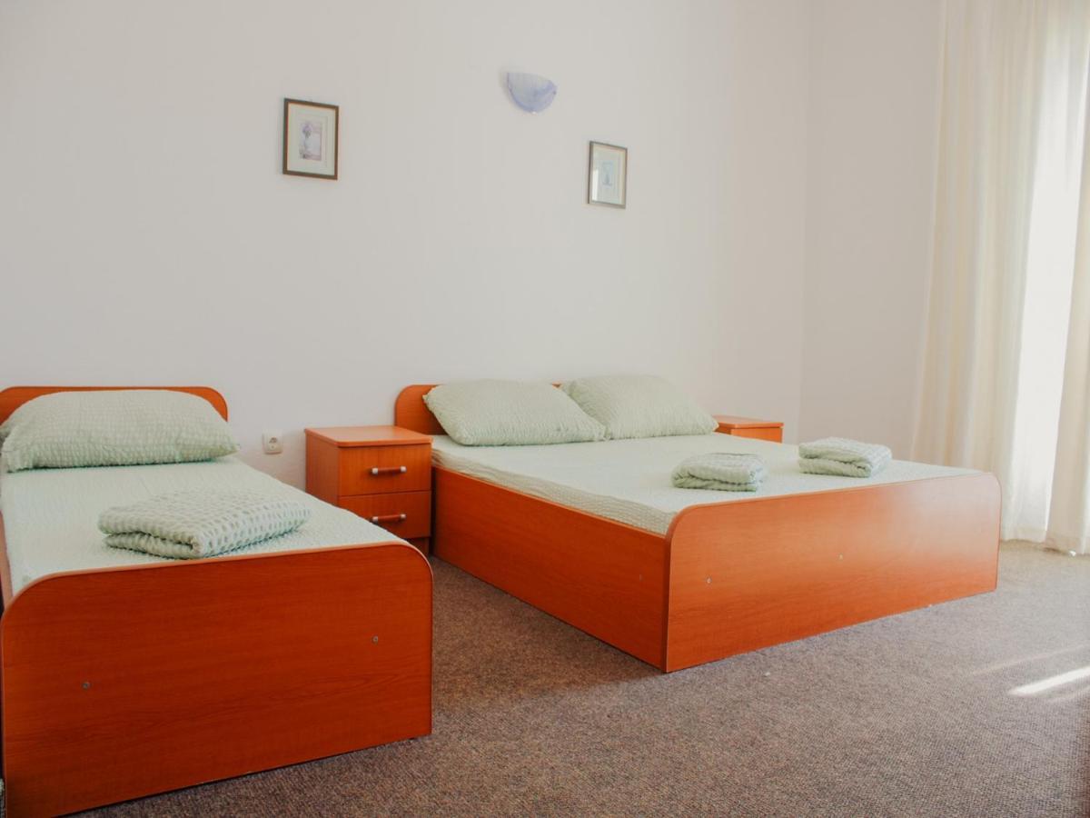 Apartments And Rooms Mato Неум Екстериор снимка