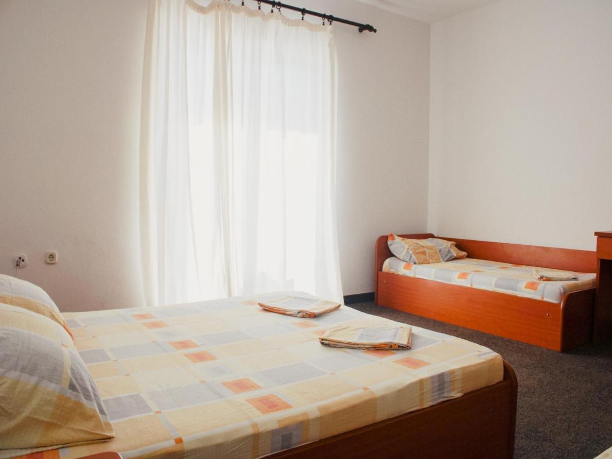 Apartments And Rooms Mato Неум Екстериор снимка