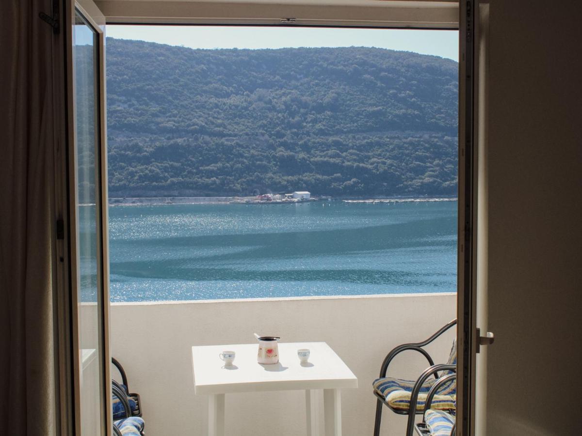 Apartments And Rooms Mato Неум Стая снимка