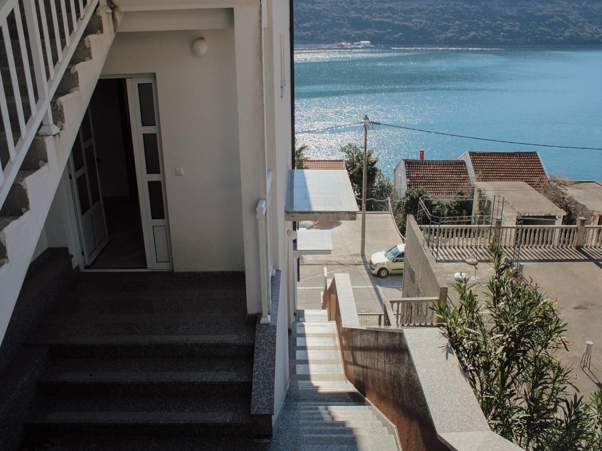 Apartments And Rooms Mato Неум Стая снимка