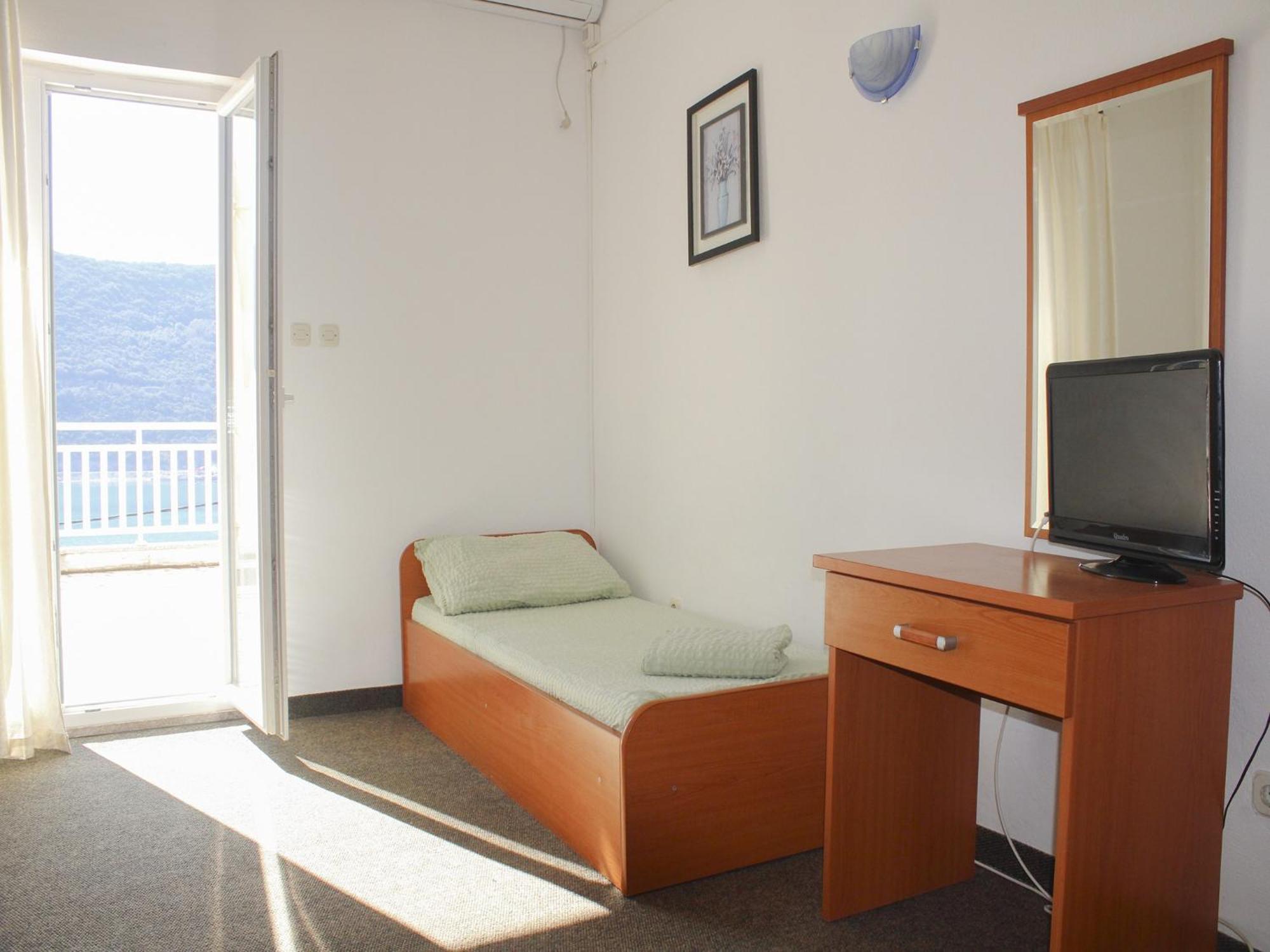 Apartments And Rooms Mato Неум Стая снимка