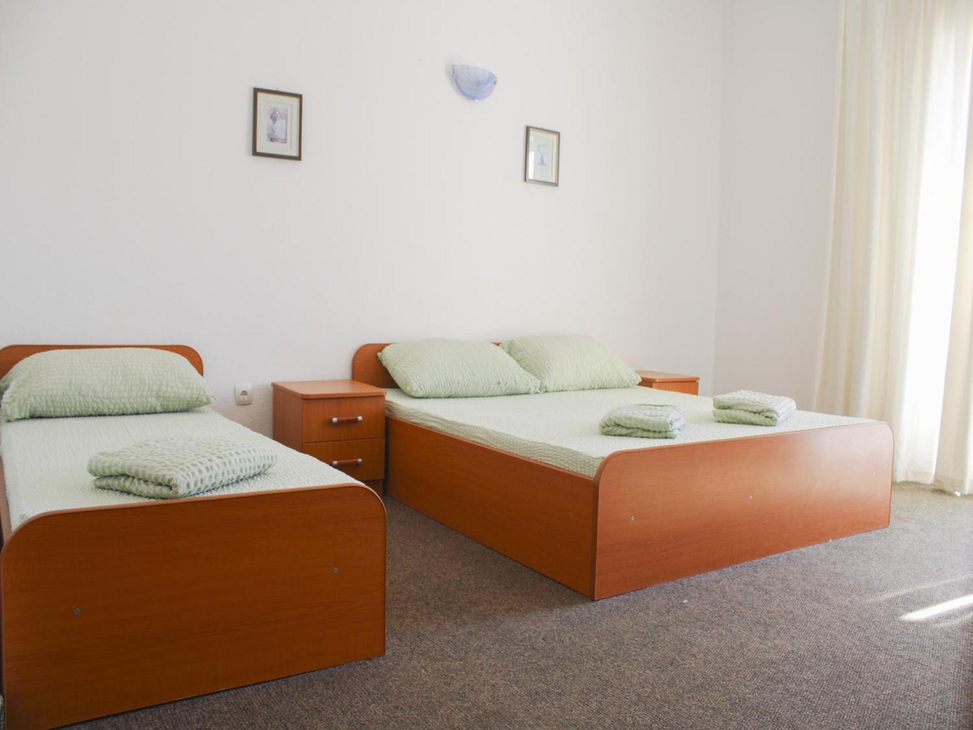 Apartments And Rooms Mato Неум Стая снимка